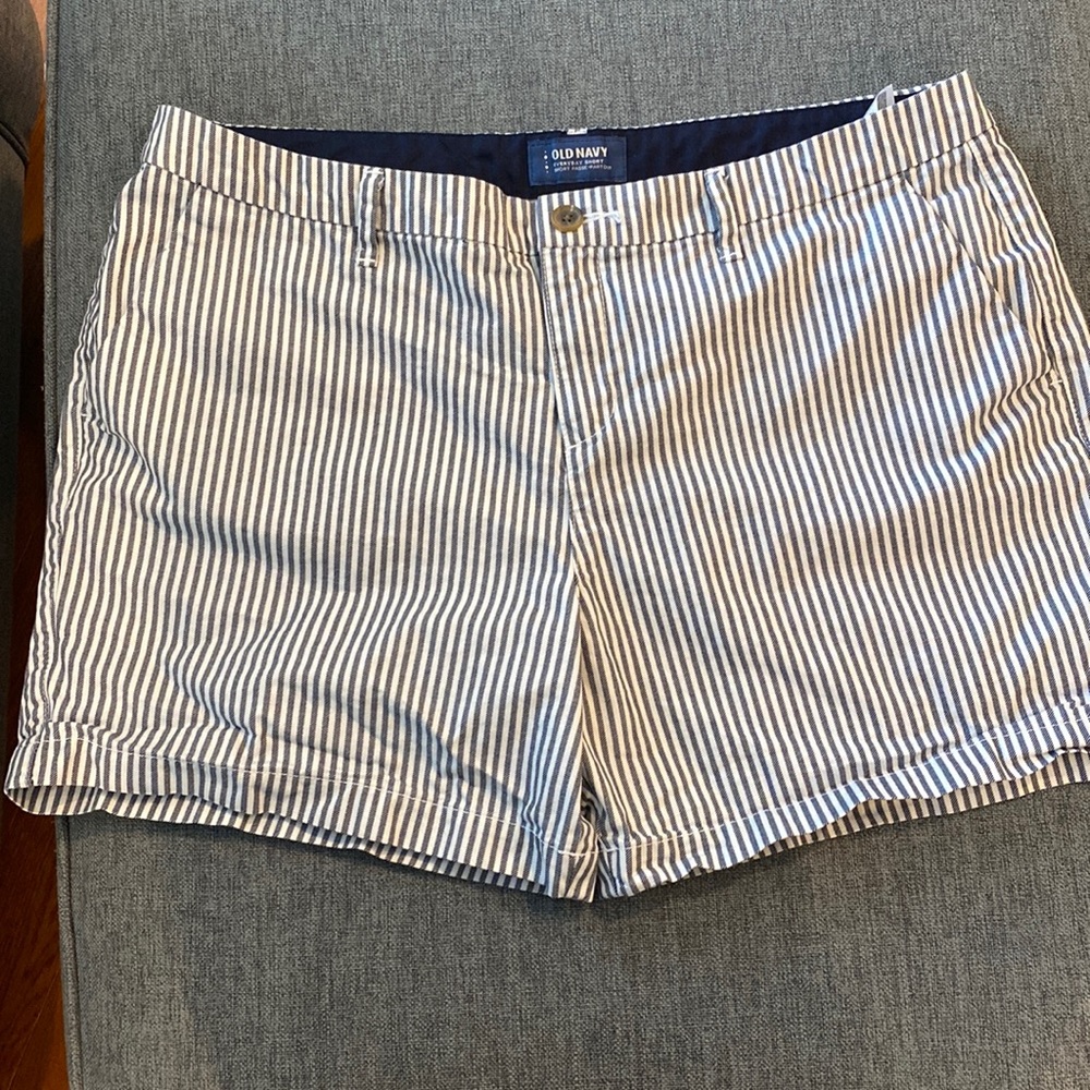 Old Navy Everyday Short